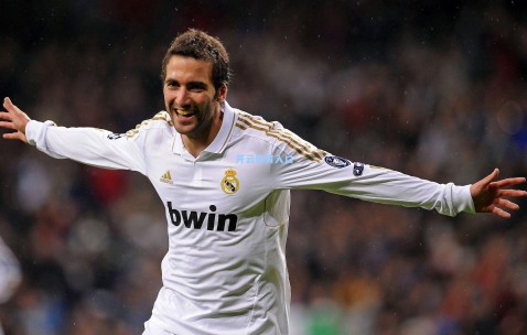 帕多瓦诺深度解析，斯帕莱蒂战术革新见成效，那不勒斯迎头赶上成赛季关键