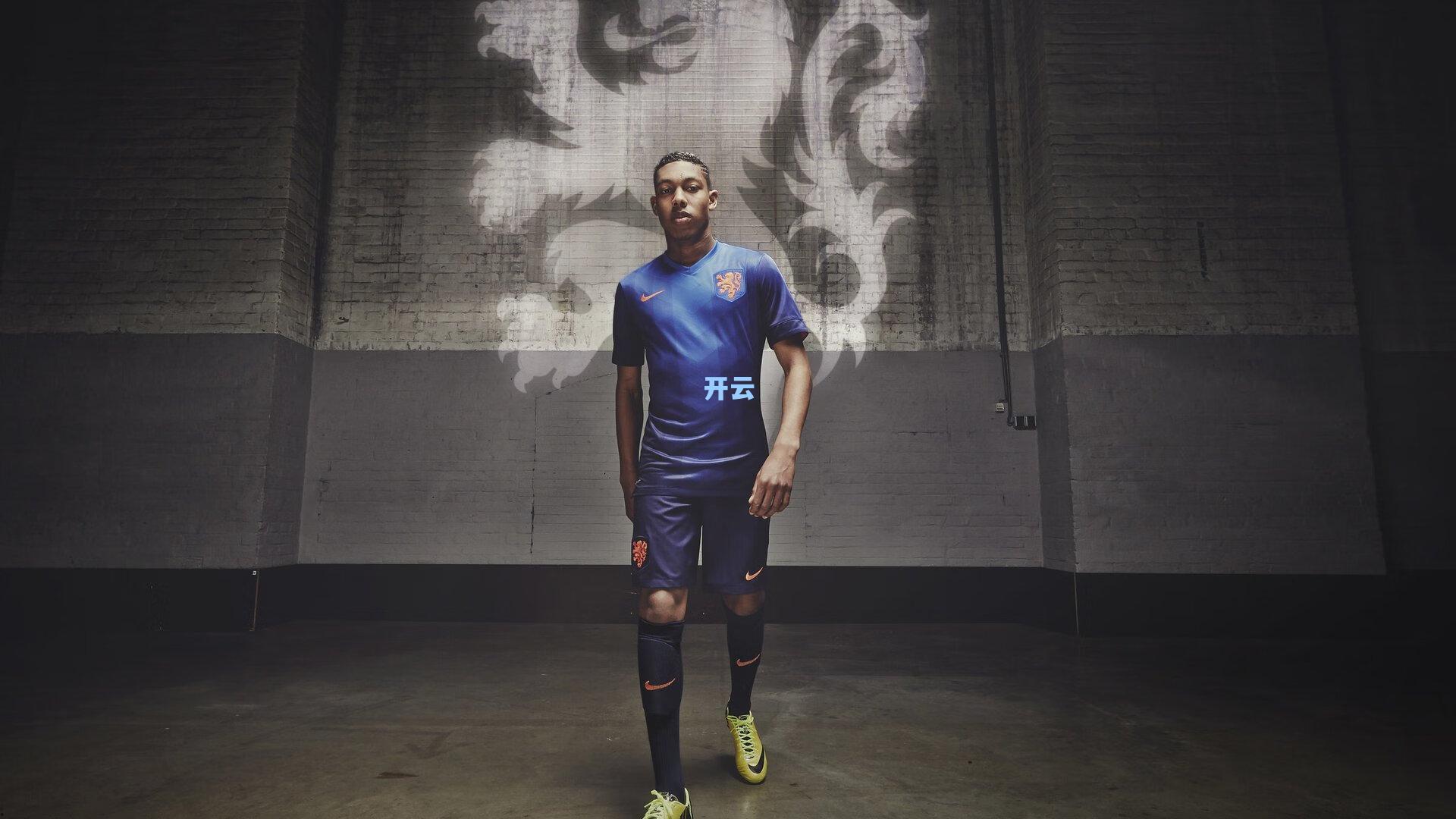 梅西三射一传主宰赛场 迈阿密国际5-2横扫纳什维尔迎主场大捷