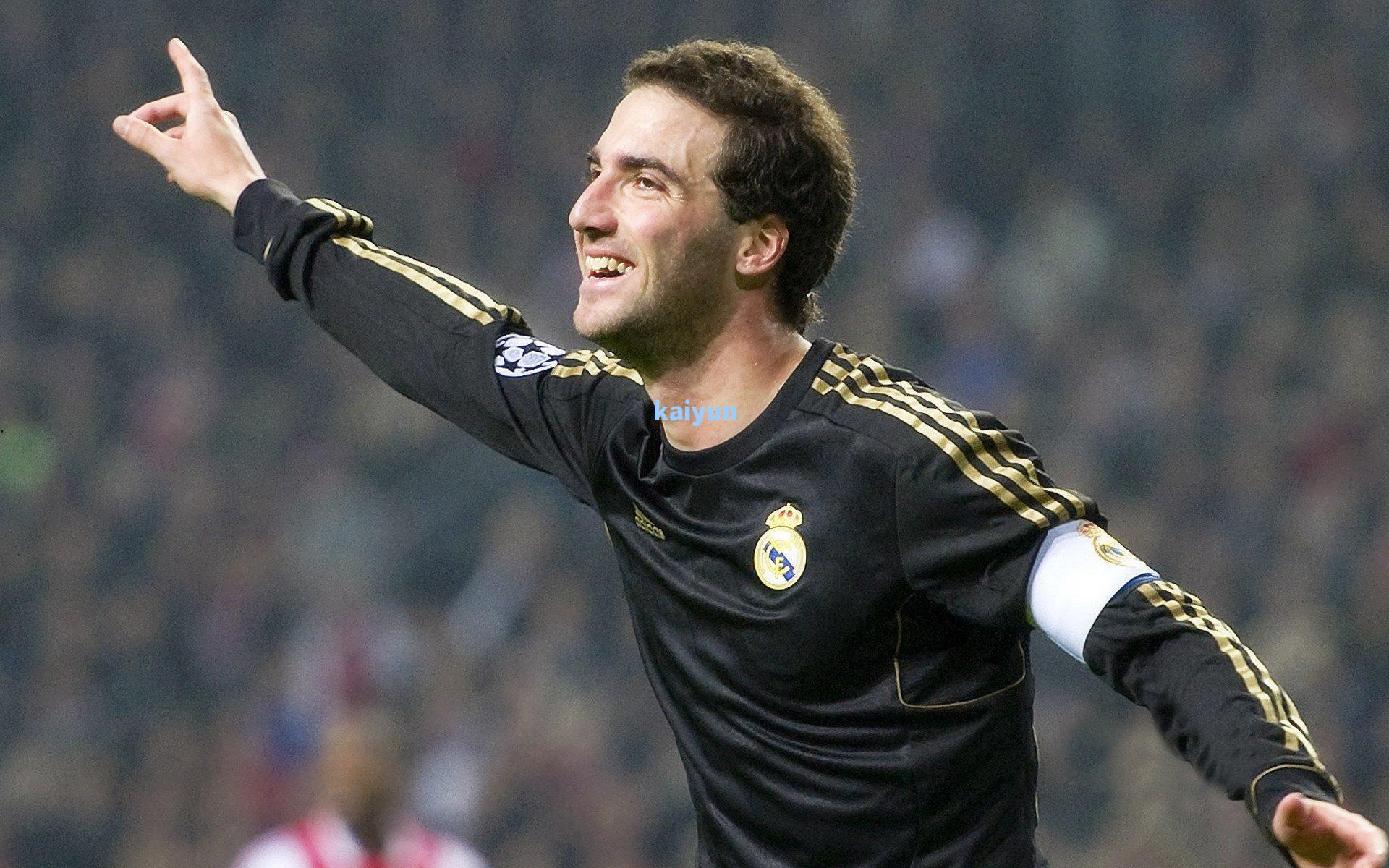 世纪数据之巅，梅西国家队助攻纪录定格历史，C罗亦跻身传奇榜单前六